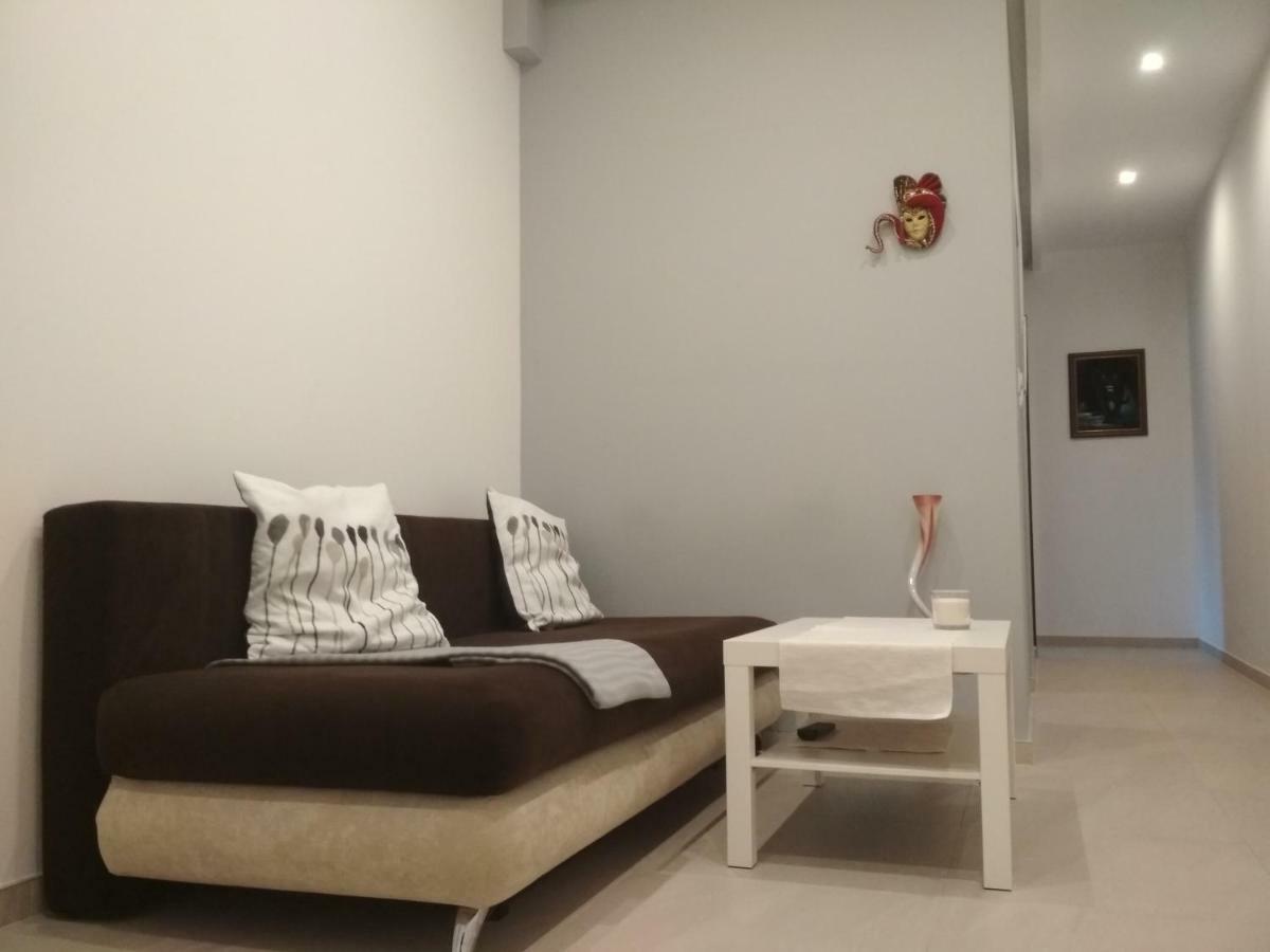 Apartament Scorpion Modlin Czosnów 外观 照片